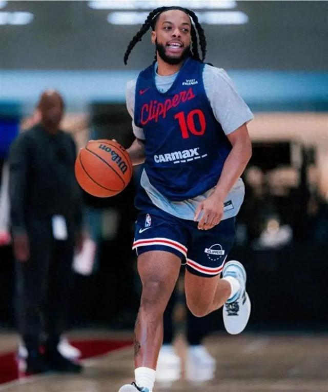 世界杯2026世界杯官方网站-快船有他能加把劲！做好1转变不做“哈登替身” 1优势不逊小卡|加兰|詹姆斯·哈登|骑士|伦纳德|季后赛_新浪体育_新浪新闻