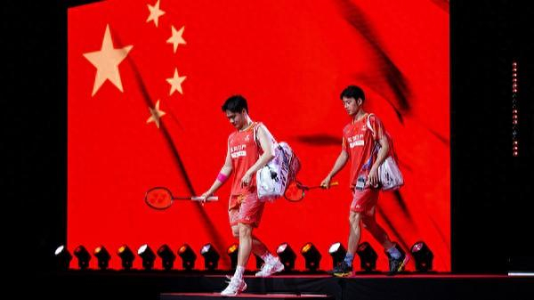 2026世界杯官网-汤尤杯｜石宇奇赛前伤退，王昶赛中受伤，国羽男队提前出线，但伤情令人担忧|加拿大|赖浩俊|汤姆斯杯|比赛|世锦赛_新浪体育_新浪新闻