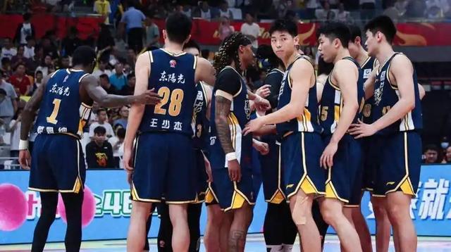 2026国际足联-京粤生死战88-73逆转！北京晋级，赵睿拥抱旧友引热议